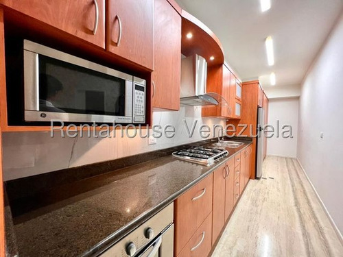 Elegante Apartamento En Alquiler En Campo Alegre.