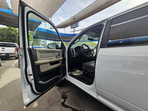 Dodge Ram 2500 5.7 Pickup Slt Aa 4x4 At