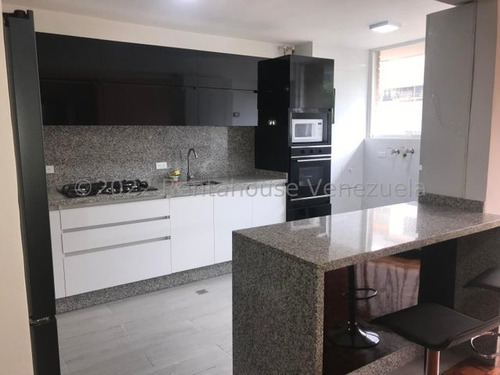 Lindo Apartamento En Excelente Zona Listo Para Mudarse La Trtinidad 23-19389 - Jca