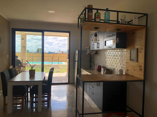 Casa En Venta San Vicente Con Pileta Barrio Cerrado