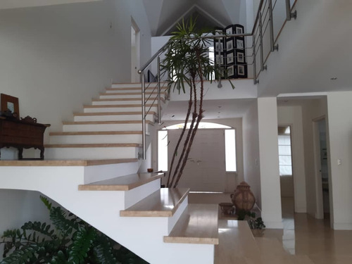 Imagen 7 de 10 de Espectacular Casa Venta Lomas De Prados Del Este