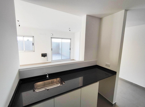 Imagen 6 de 30 de Venta 2 Amb Suite Toilete Terraza Propia Retasado