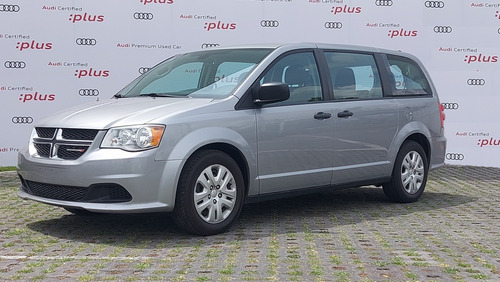 Imagen 1 de 13 de Chrysler Grand Caravan 2018 5p Se V6/3.6 Aut