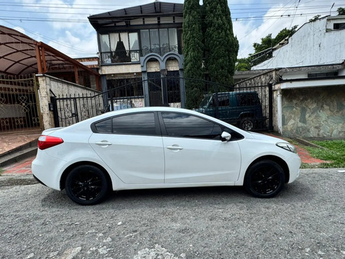 Kia CERATO PRO 1.6