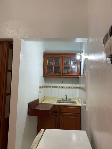 Alquiler Apartamento Estudio Amueblado En La Zona Colonial