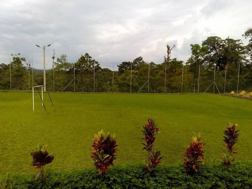 Alquilo Corta Estancia Casa Campestre Quinta Vacacional Silanche Vía Los Bancos 3 Cuartos, 2 Baños, Parqueadero, Amoblado, Area Común, Piscina, Canchas, Serv Básicos, Clima Cálido A 2hrs De Quito