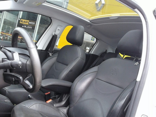Peugeot 208 2016/2017 4426