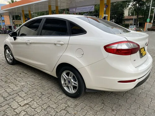 Ford Fiesta 1.6 Sportback Se