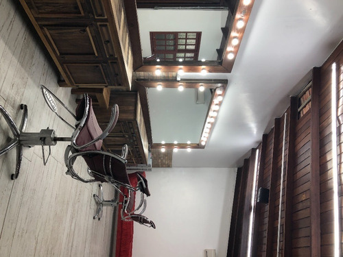 Imagem 16 de 18 de Casa À Venda Na Rua Presidente Gama Rosa, Trindade, Florianópolis - Sc - Liv-16393