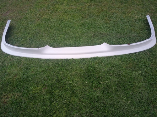 Imagen 3 de 10 de Spoiler Ford Cargo 1722 Línea Nueva
