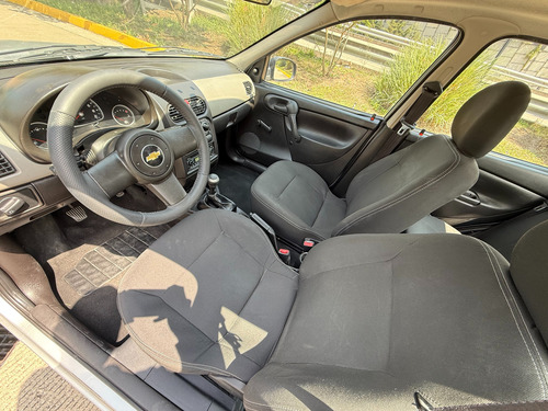 Chevrolet Chevy 1.6 Sedan Mt