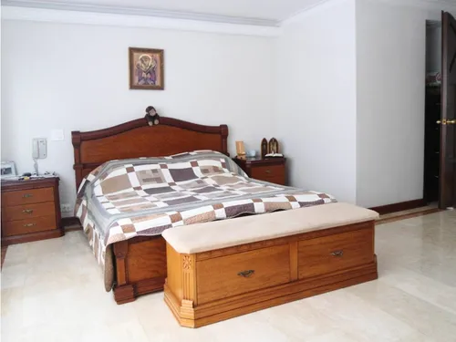 Apartamento Duplex Ubicado En Los Balsos - Poblado