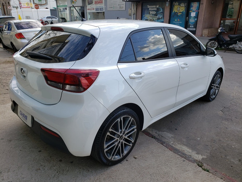 Kia Rio Ex Plus Mt