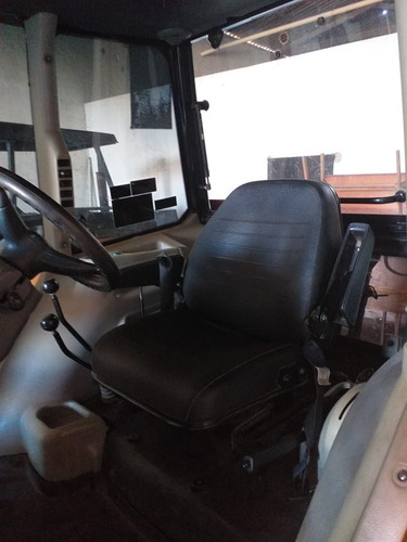 Trator Valtra A750