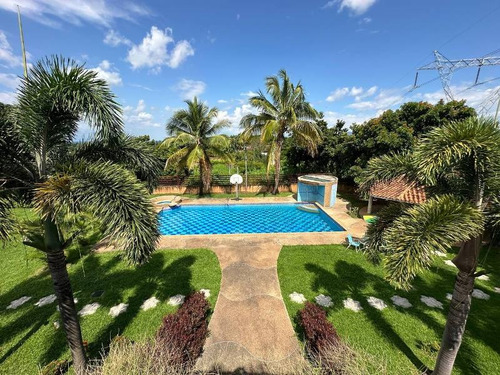 Josseyris Jimenez Vende Casa En Safari Country Club Carabobo