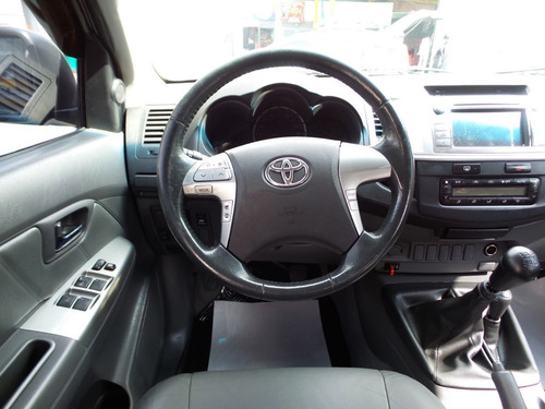 Toyota Hilux Doble Cabina 4x4 3.0 Mt