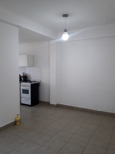 Imagen 2 de 9 de Departamento En Venta En Lanus Oeste
