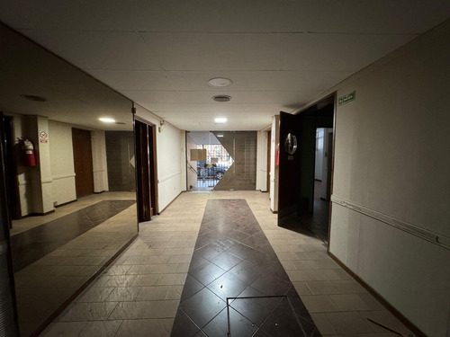 Venta De Departamento En Calle Mitre, Ciudad