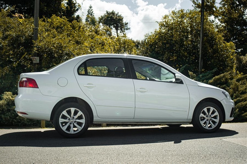 Volkswagen Gol Confortline 1.6 Motorland Permuto / Financio