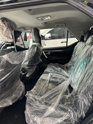 Toyota Fortuner Legender