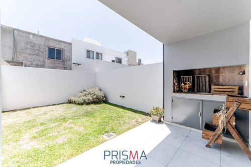Imagen 17 de 19 de Dúplex En Venta . Miradores De Manantiales . 3 Dormitorios