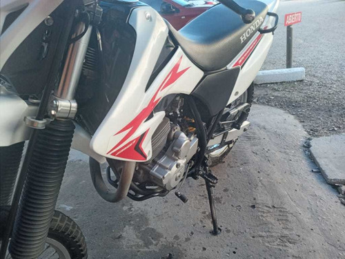 Permuto Por Auto Honda Xr Tornado 250