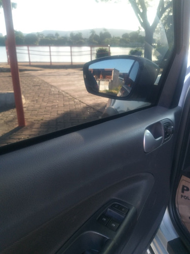 Imagem 10 de 14 de Volkswagen Saveiro 1.6 Cross Cab. Estendida Total Flex 2p