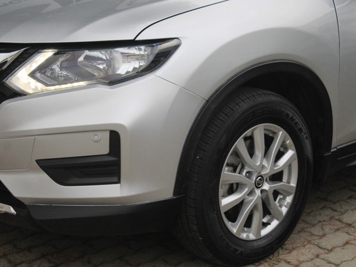 Nissan X-Trail CVT 2.5 AT