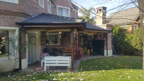 Amplia Casa 3 Dor Con Pileta Y Jardín En Barrancas San José