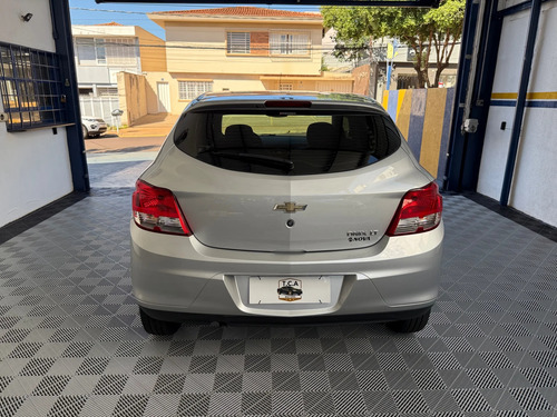 Chevrolet Onix 1.0 MPFI LT 8V FLEX 4P MANUAL
