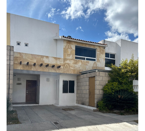 Casa En Renta A Unas Cuadras De Uvm, Unam Y Uaq, Campus Juriquilla