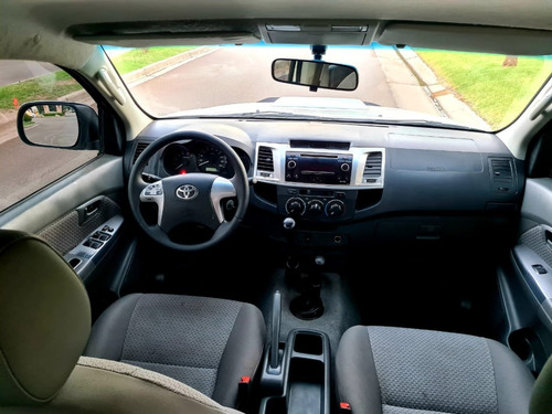 Toyota Hilux 2.5 Tdi C/d 4x4 Dx Pack 2abg Abs (120cv) (l12)