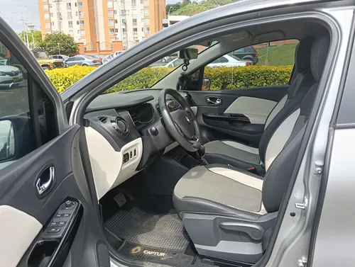 Renault Captur 2.0 Intens Automática