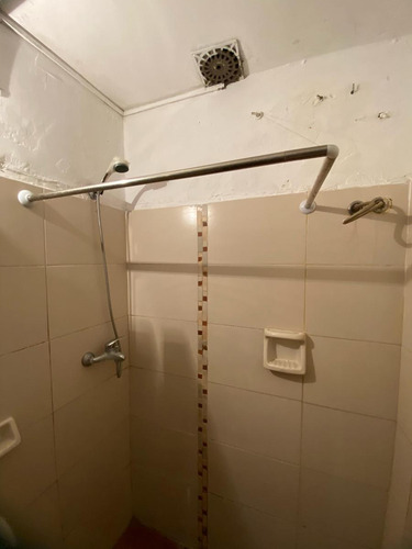 Venta Apartamento 4 Dormitorios, Para Inversión Zona Cerrito