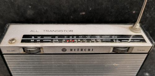 Radio Antigua Portátil Hitachi A Transistor Funcionando (Usado)