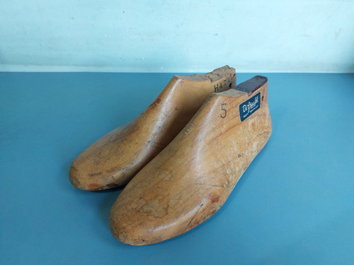 Par De Antigas Formas De Sapatos Di Grimaldi Em Madeira Nº 5