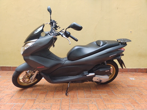 Imagem 2 de 4 de Honda Pcx Dlx