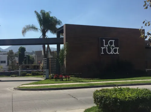 Casa En Venta En La Rua Residencial