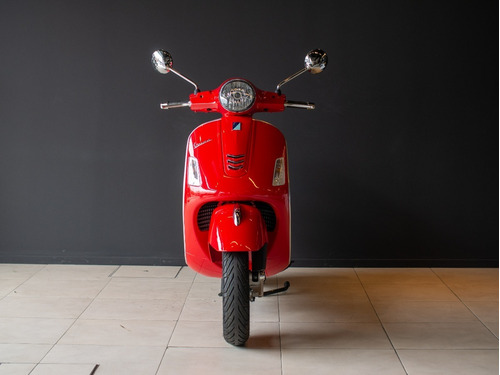 Imagen 21 de 25 de Vespa Gts 300 Super Roja Reserva Ya