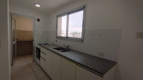 Departamento En Alquiler Av. 51 E/ 4 Y 5