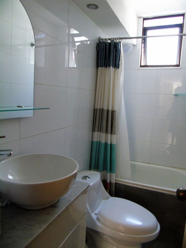 Depto En Venta De 4 Dorm , Con Patio 1er Piso. En La Reina