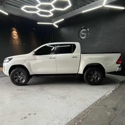 Toyota Hilux 2.4l