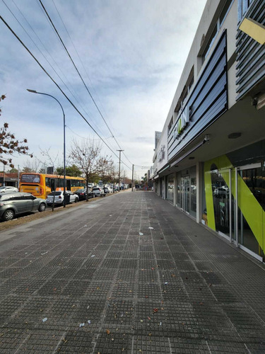 Imagen 4 de 5 de Ideal Inversores - Local Comercial Sobre La Avenida - Te Lo Vas A Perder?