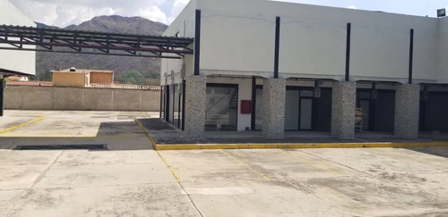 Imagen 3 de 8 de Angela Betancourt Vende Local En C.c. San Diego Norte, Sector La Cumaca Atl-117 04125067379 04244900499