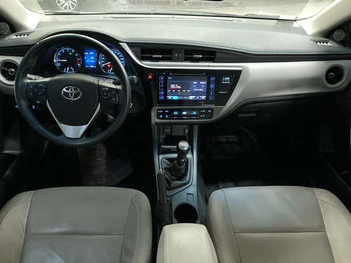 Imagen 9 de 15 de Toyota Corolla 1.8 Xei Pack