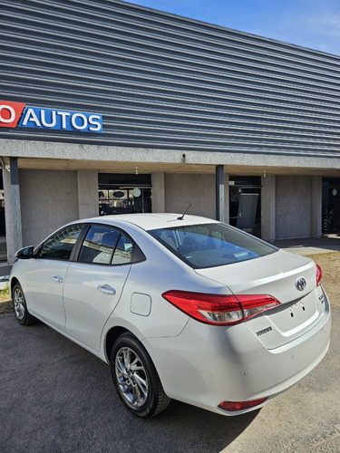 Toyota Yaris 1.5 107cv Xls Cvt Sedan