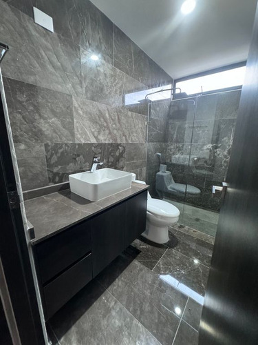 Departamento De Lujo En Venta En Punto Sur