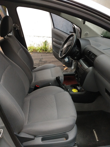 Volkswagen Suran 1.6 Comfortline 101cv 11a 2010