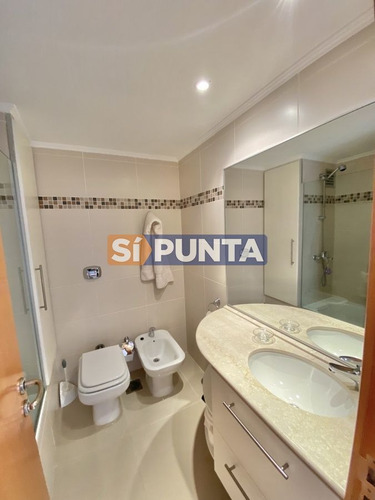 Imagen 27 de 30 de Venta De Apartamento De 3 Dormitorios En Torre Marigot Punta Del Este