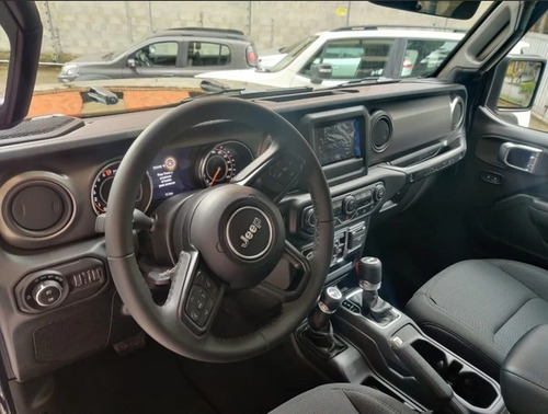 Imagen 7 de 9 de Jeep Wrangler Unlimited Sahara At 2023